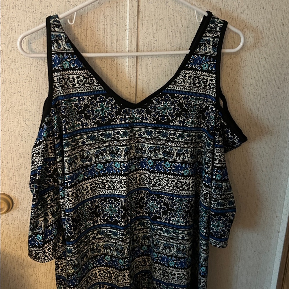 Rue21 Black and Blue Patterned Cold Shoulder Top